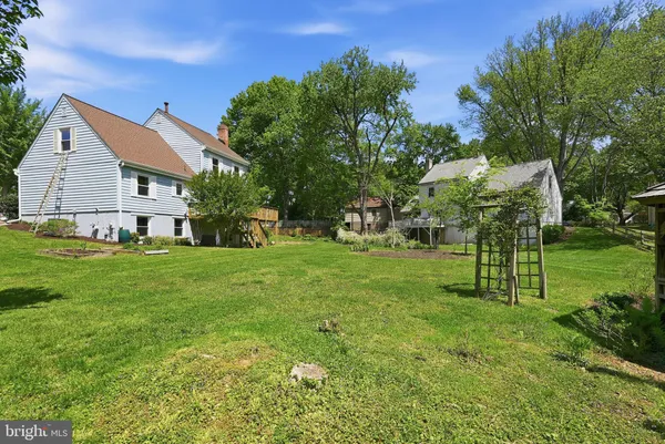 $899,999 | 7 Pitt Court, Rockville, MD 20850