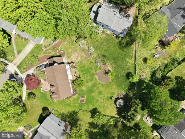 $899,999 | 7 Pitt Court, Rockville, MD 20850