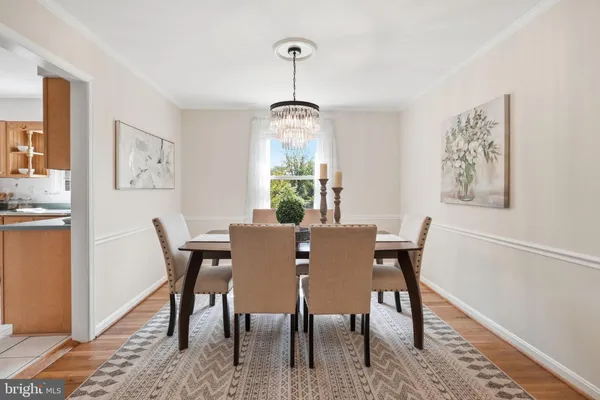 $899,999 | 7 Pitt Court, Rockville, MD 20850