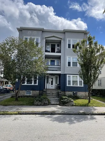 $1,850,000 | 17 Fairbanks Street, Worcester, MA 01610