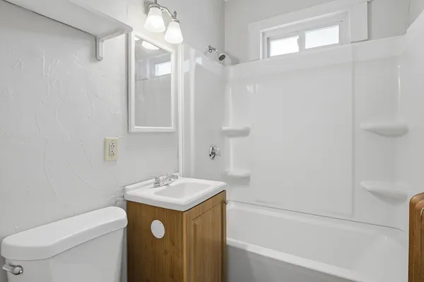 $1,850,000 | 17 Fairbanks Street, Worcester, MA 01610