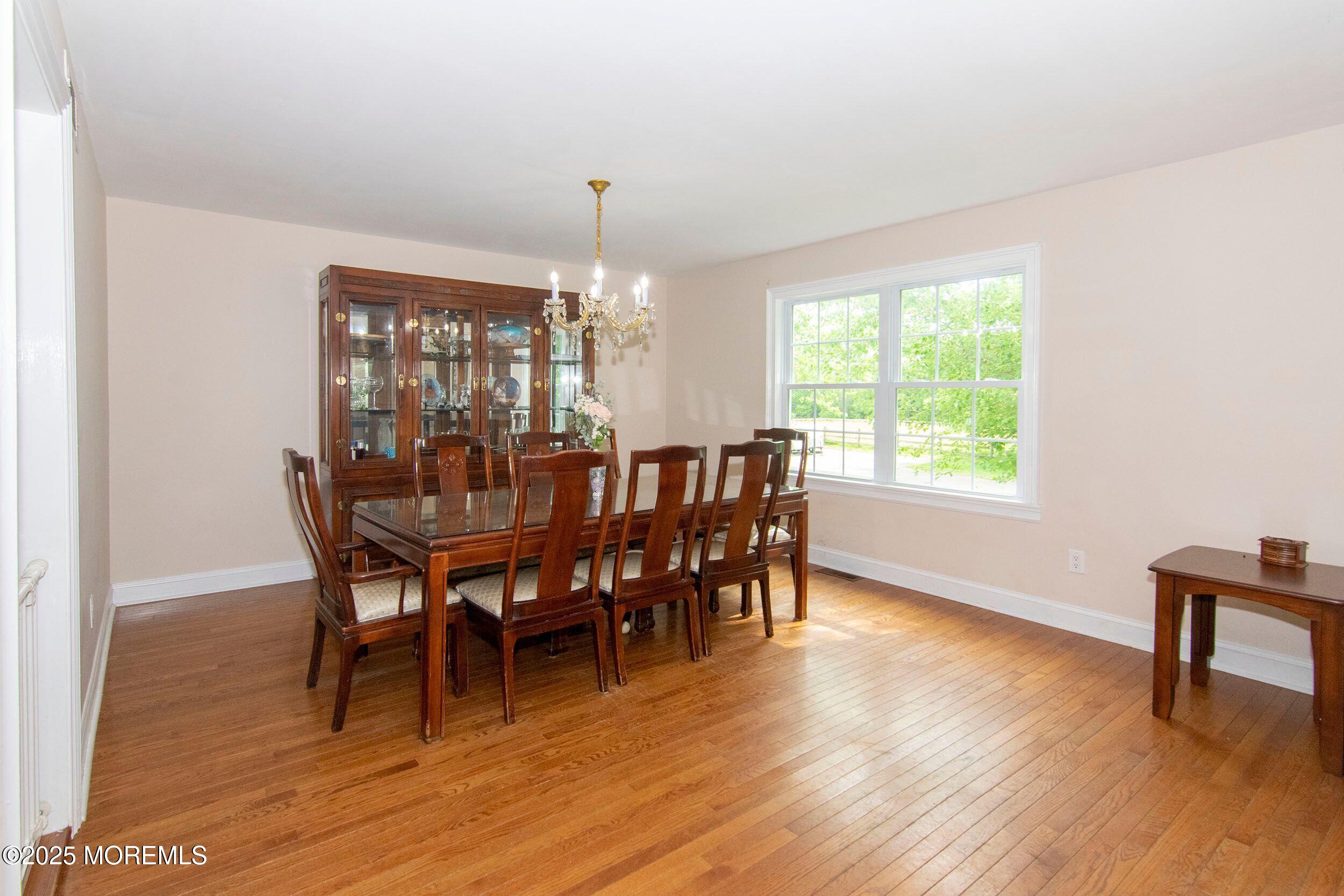 67 School Road Marlboro, NJ 07746 - Photo 10 of 42 UZTD9ijQ