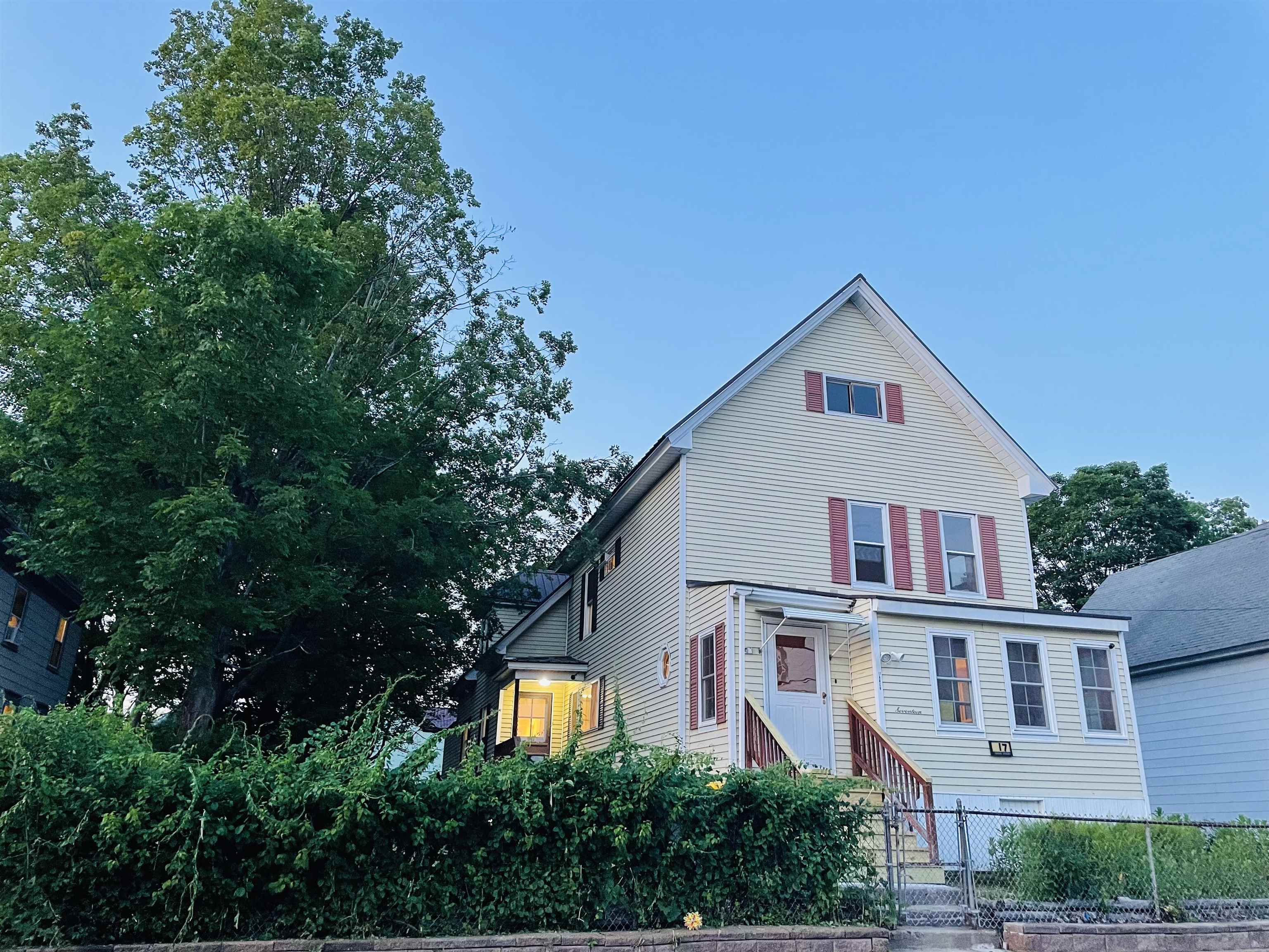 17 Arch Street Laconia, NH 03246 - Photo 2 of 41