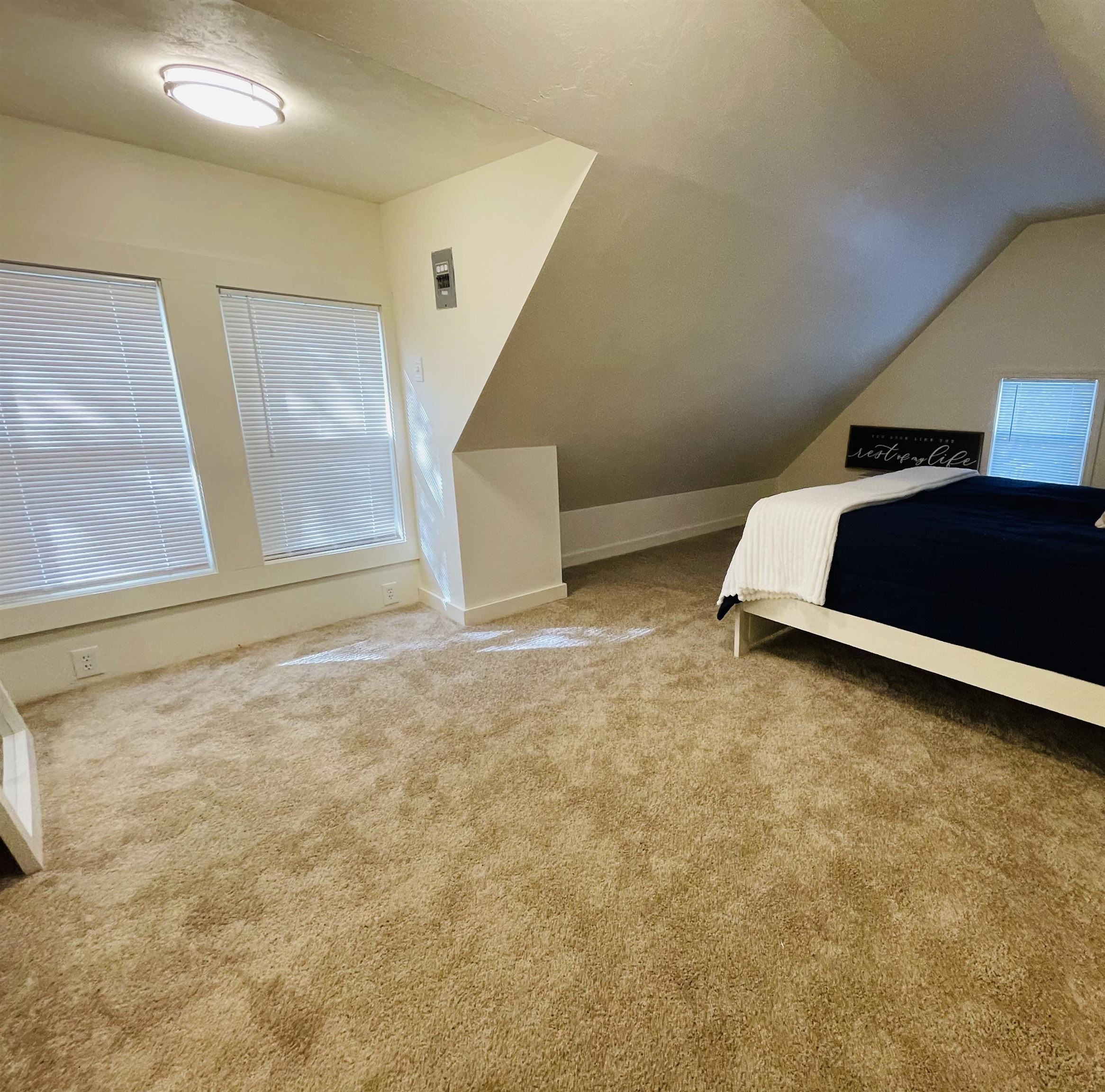 17 Arch Street Laconia, NH 03246 - Photo 27 of 41