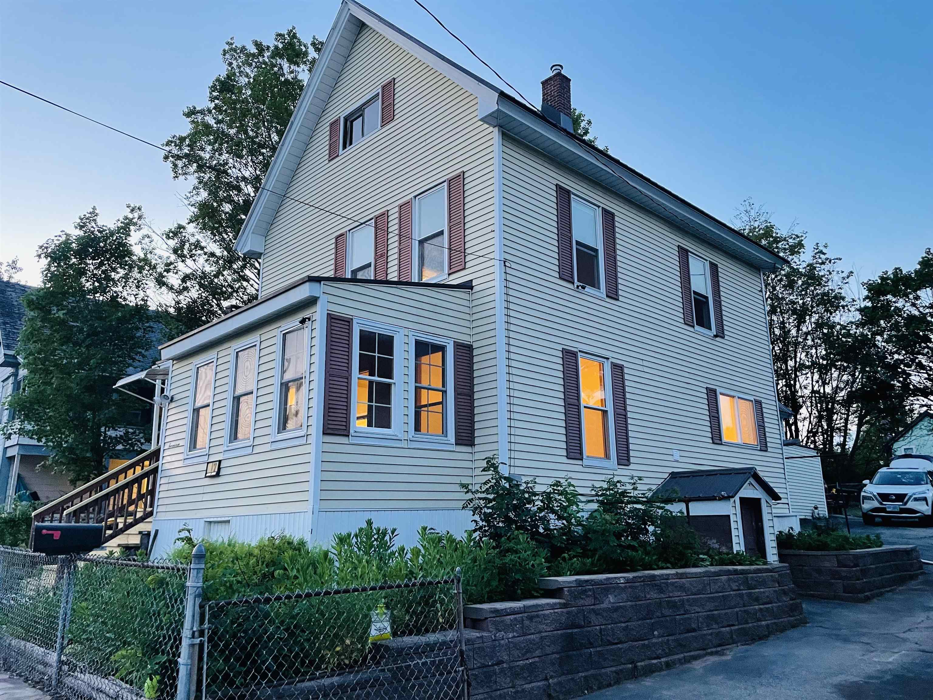 17 Arch Street Laconia, NH 03246 - Photo 38 of 41