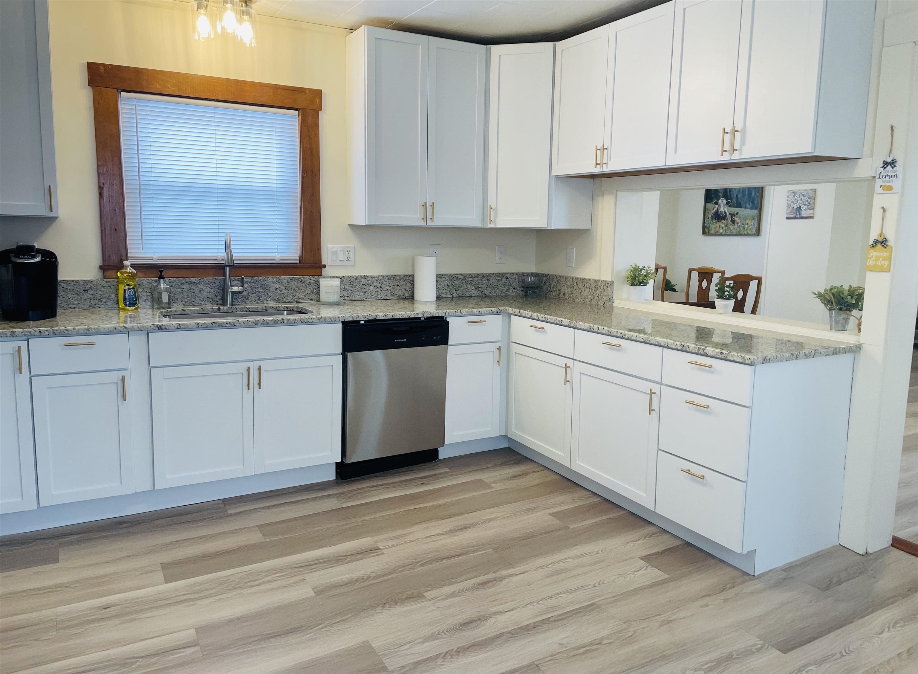 17 Arch Street Laconia, NH 03246 - Photo 6 of 41