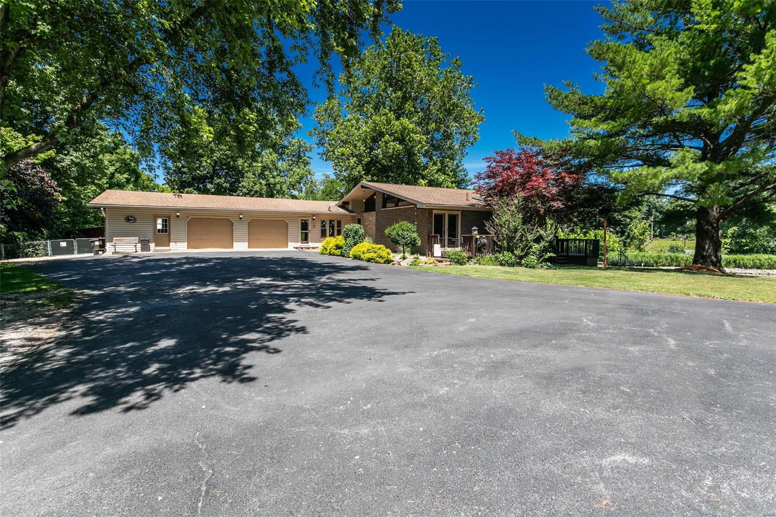 4085 Brighton Bunker Hill Road Brighton, IL 62012 - Photo 11 of 80