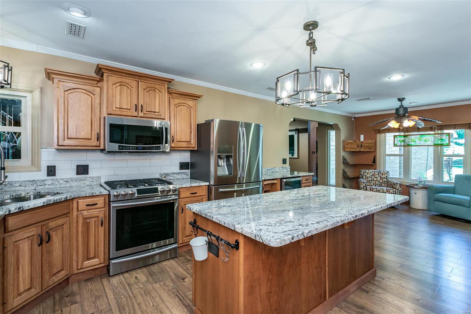 4085 Brighton Bunker Hill Road Brighton, IL 62012 - Photo 14 of 80