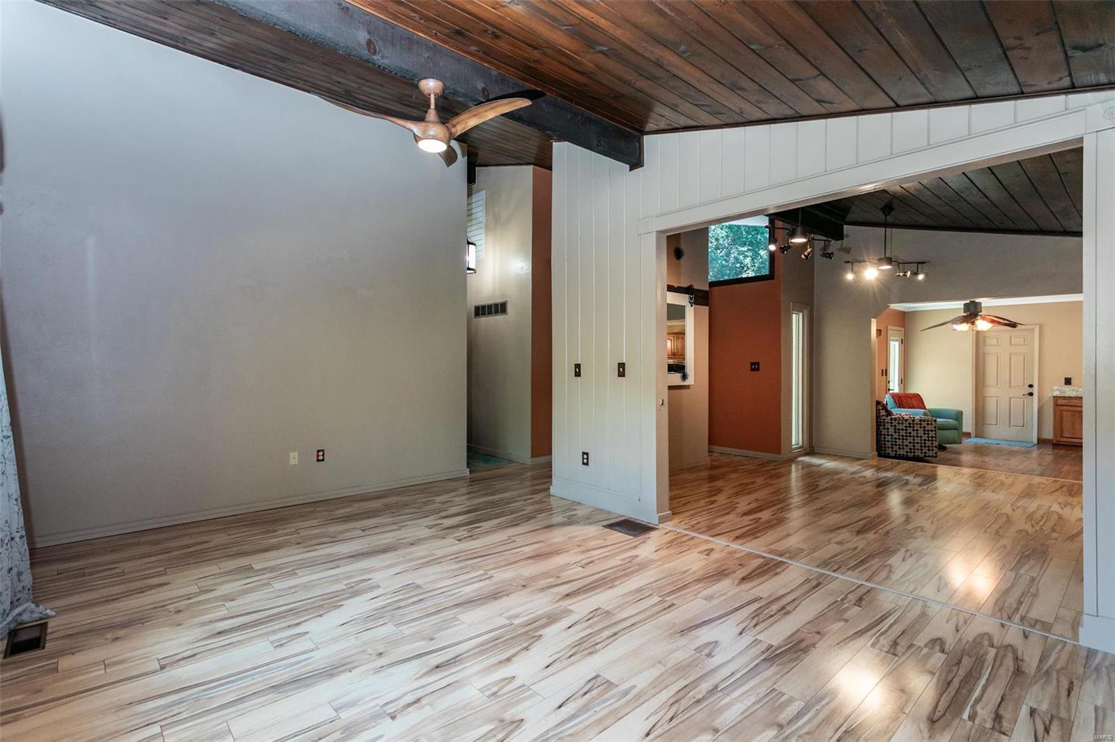 4085 Brighton Bunker Hill Road Brighton, IL 62012 - Photo 21 of 80