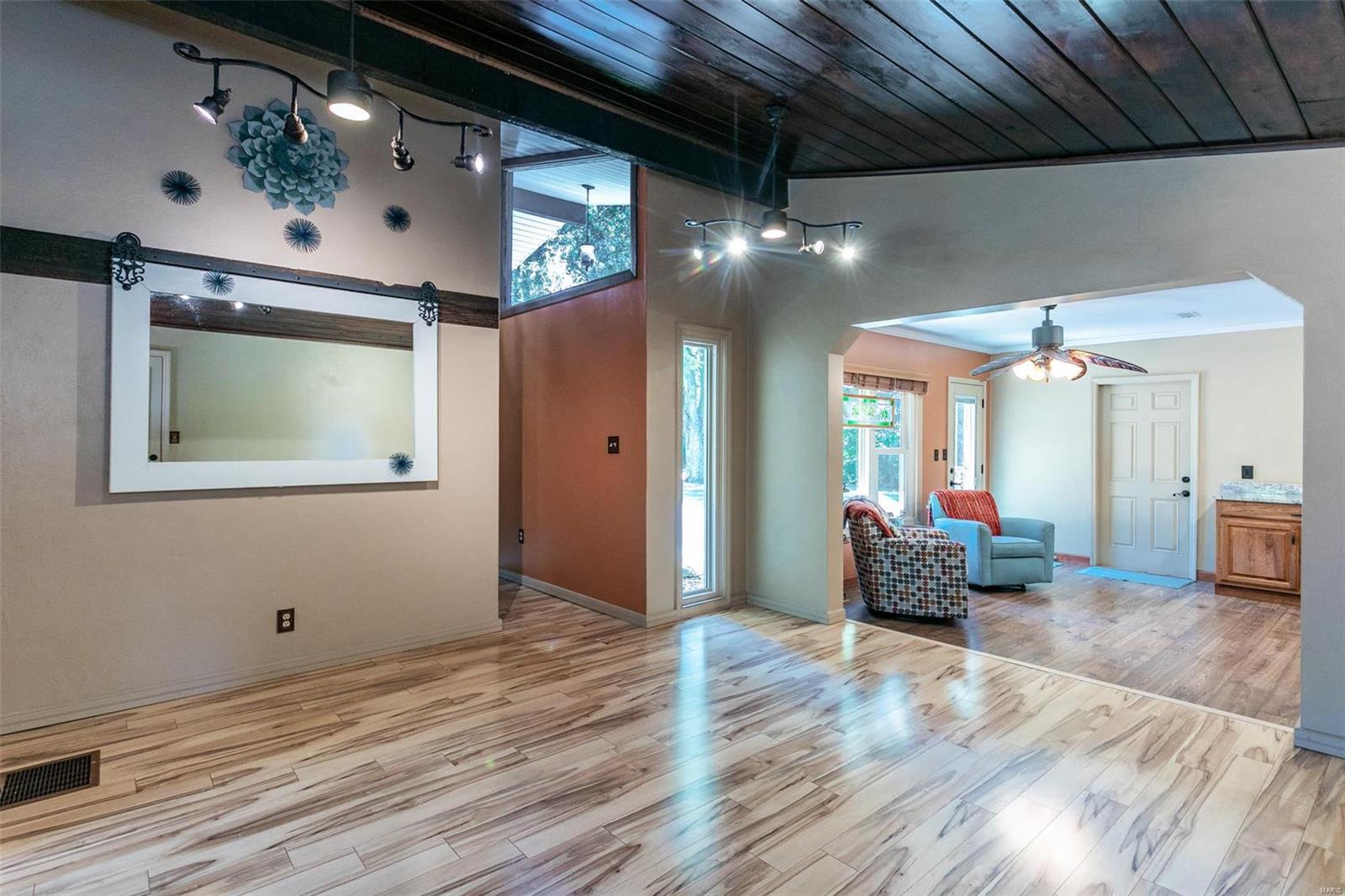 4085 Brighton Bunker Hill Road Brighton, IL 62012 - Photo 22 of 80