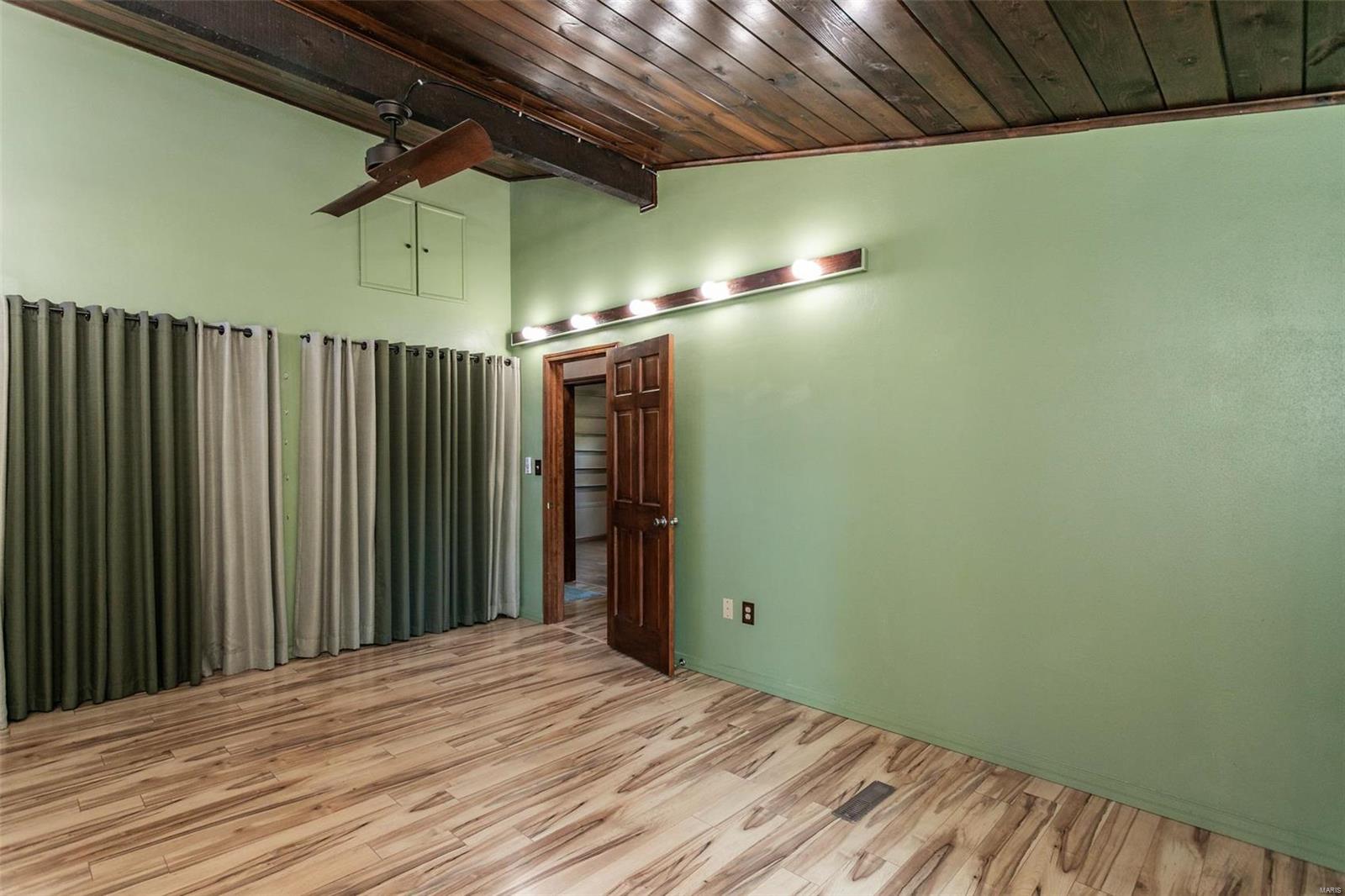 4085 Brighton Bunker Hill Road Brighton, IL 62012 - Photo 31 of 80