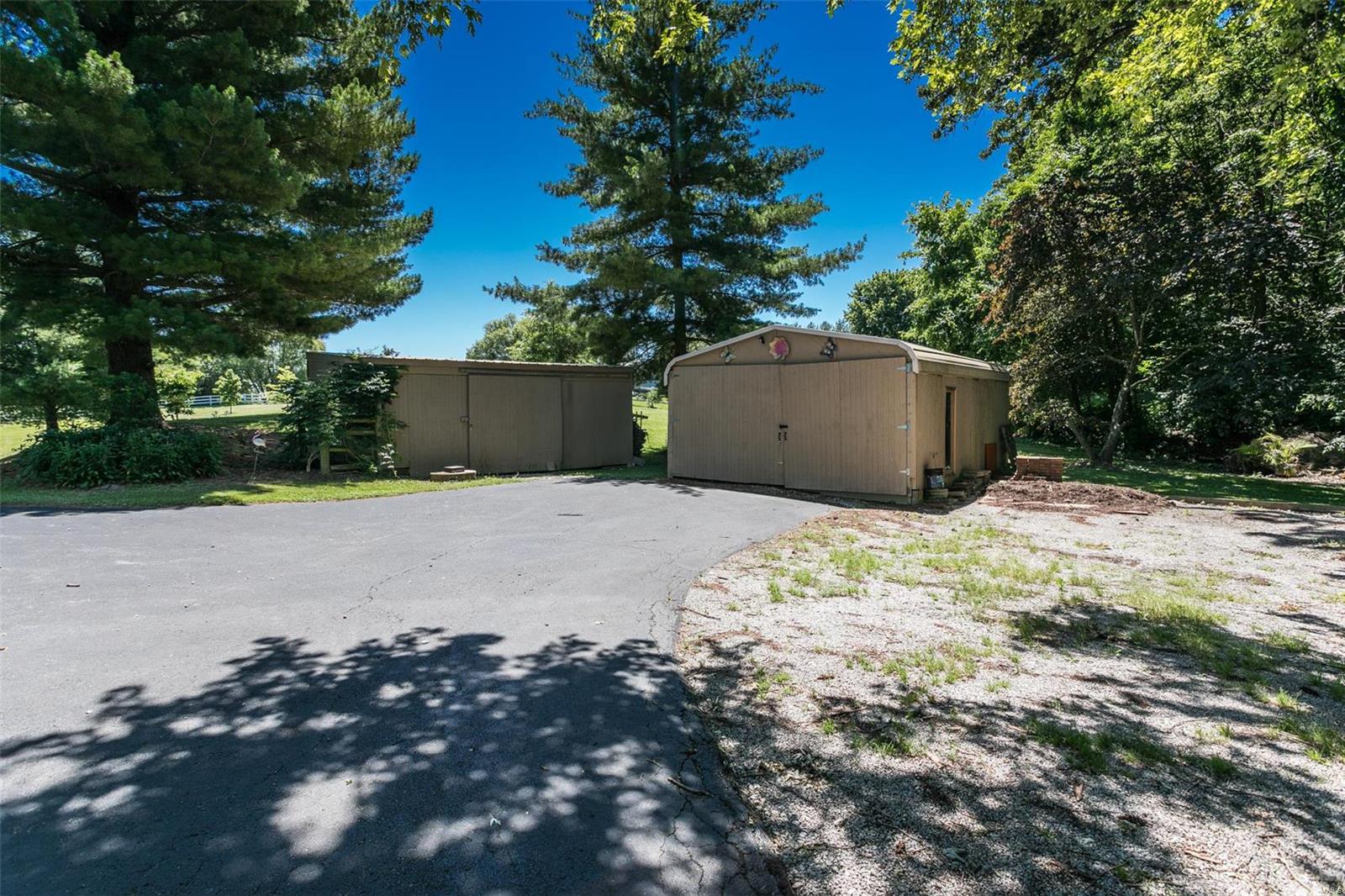 4085 Brighton Bunker Hill Road Brighton, IL 62012 - Photo 58 of 80