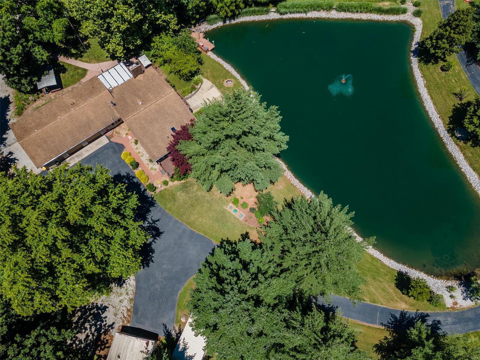 4085 Brighton Bunker Hill Road Brighton, IL 62012 - Photo 7 of 80