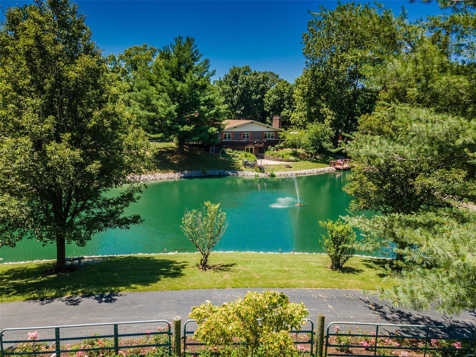 4085 Brighton Bunker Hill Road Brighton, IL 62012 - Photo 8 of 80