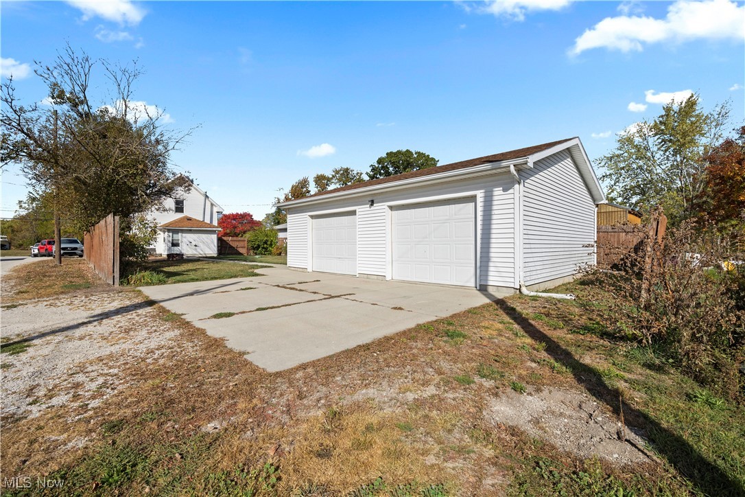 6927 North Wildacre Road Curtice, OH 43412 - Photo 42 of 44 View of detached garage