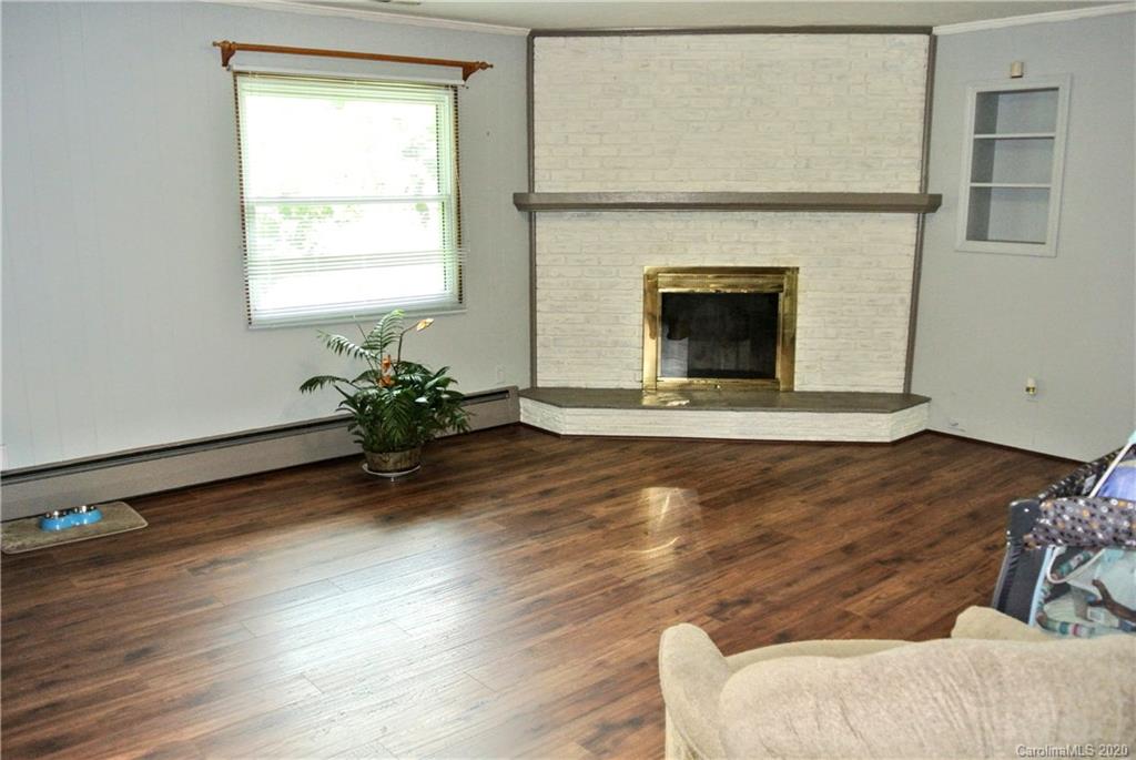 89 Liberty Road Candler, NC 28715 - Photo 11 of 31 Gallery Image 11