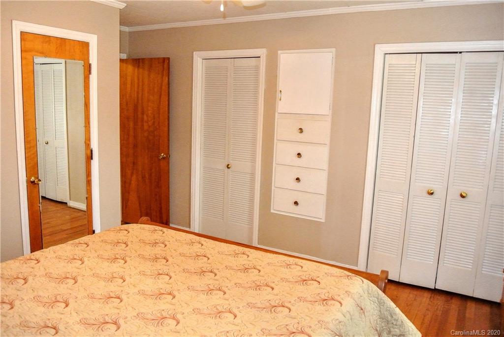 89 Liberty Road Candler, NC 28715 - Photo 13 of 31 Gallery Image 13