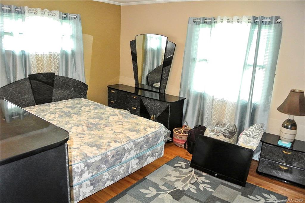 89 Liberty Road Candler, NC 28715 - Photo 14 of 31 Gallery Image 14