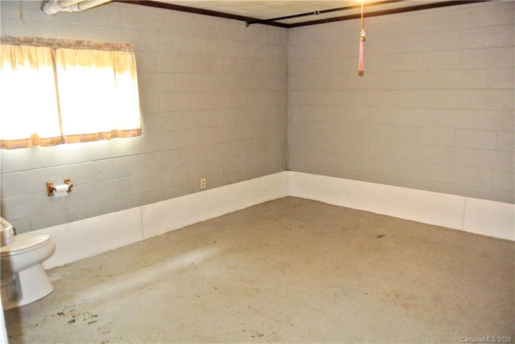 89 Liberty Road Candler, NC 28715 - Photo 23 of 31 Gallery Image 23