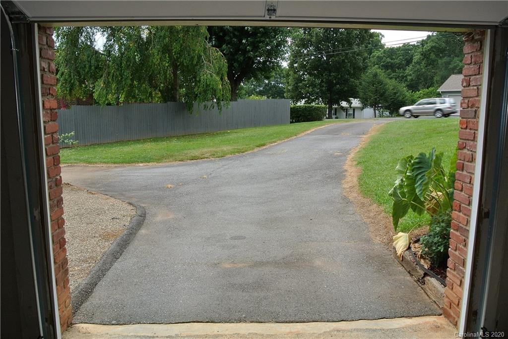 89 Liberty Road Candler, NC 28715 - Photo 25 of 31 Gallery Image 25