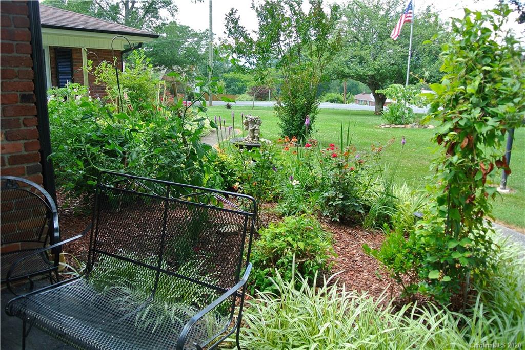 89 Liberty Road Candler, NC 28715 - Photo 27 of 31 Gallery Image 27