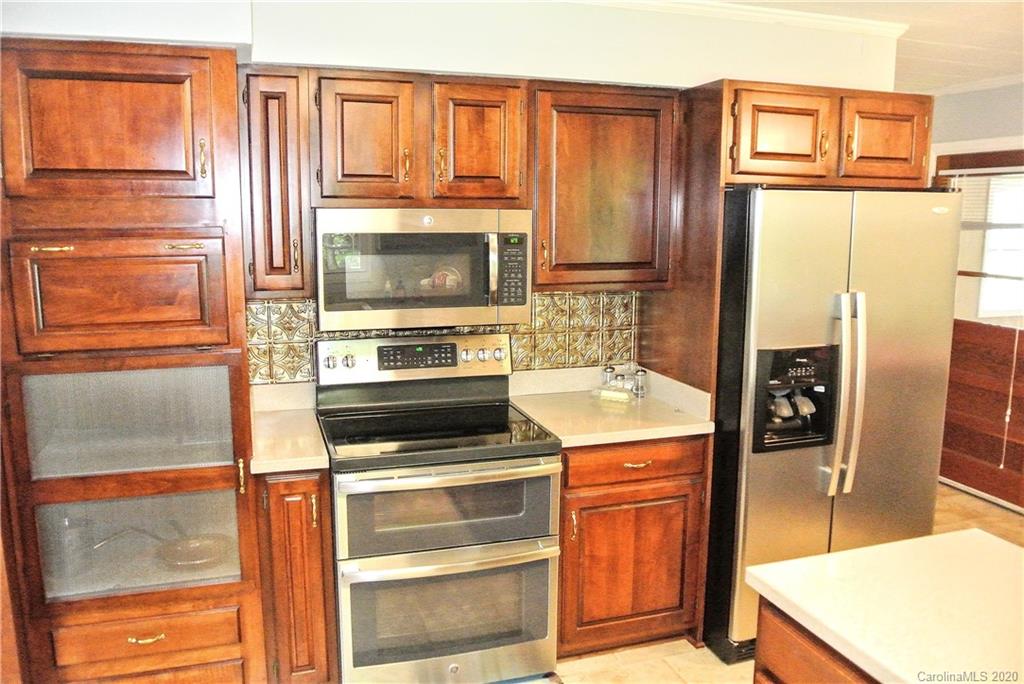 89 Liberty Road Candler, NC 28715 - Photo 9 of 31 Gallery Image 9
