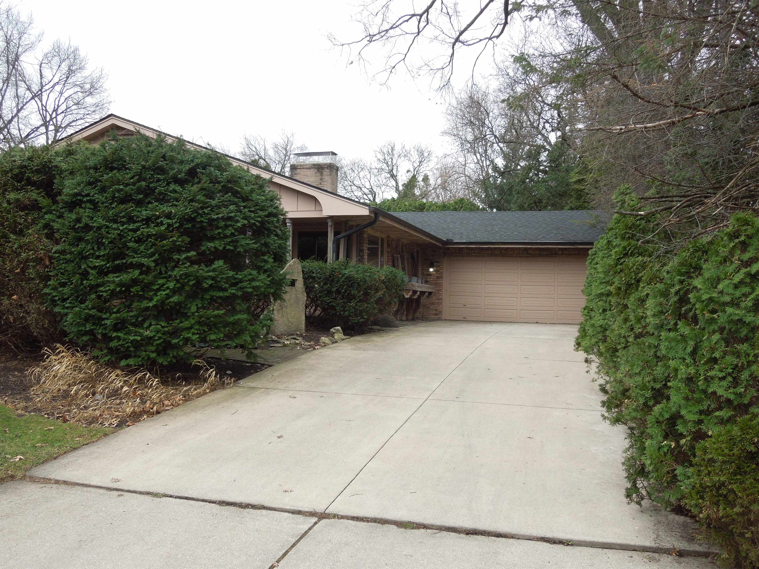 4721 Brookview Road Rockford, IL 61107 - Photo 1 of 26 a house view with a outdoor space