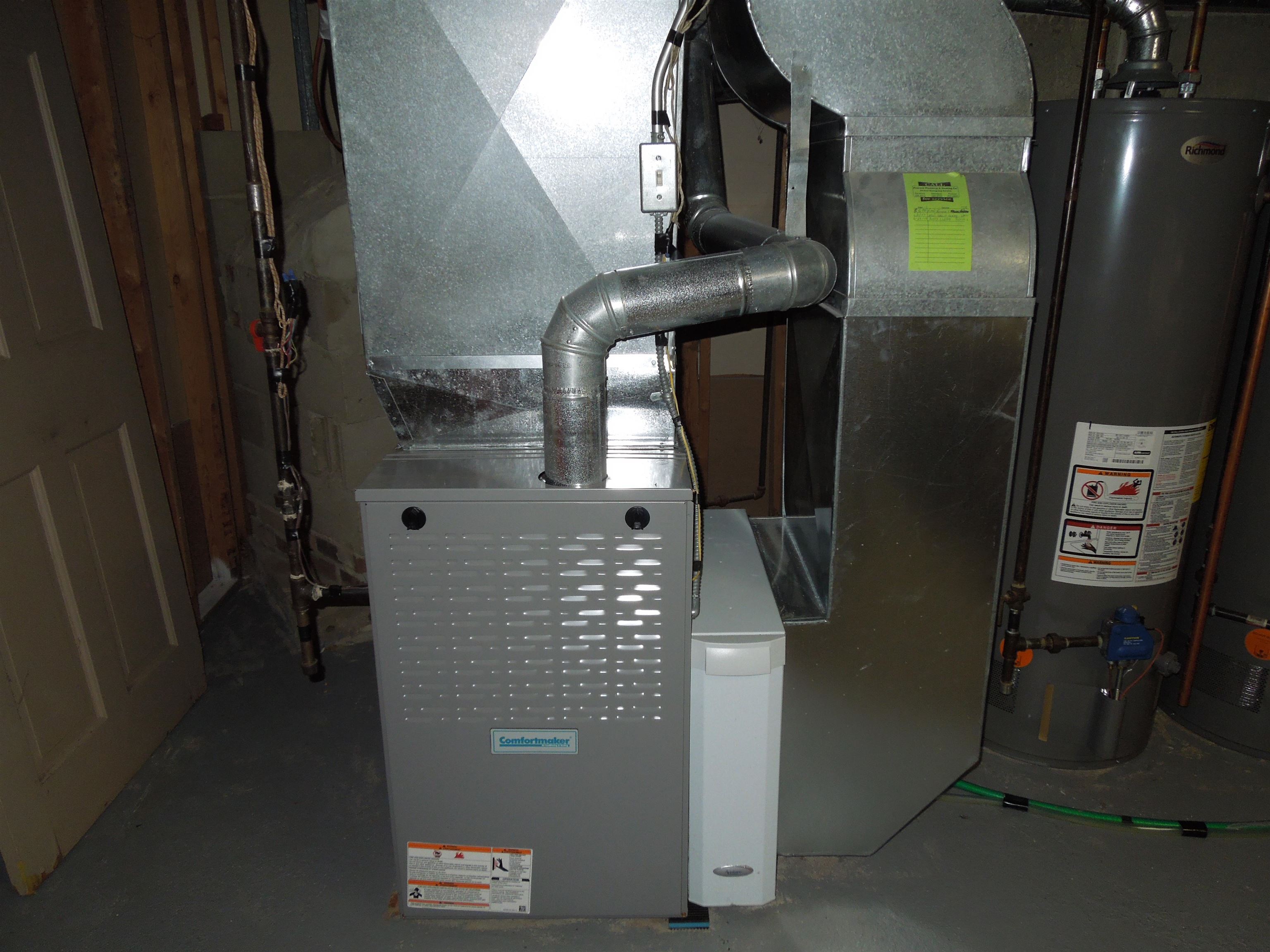 4721 Brookview Road Rockford, IL 61107 - Photo 25 of 26 a view of water heater room