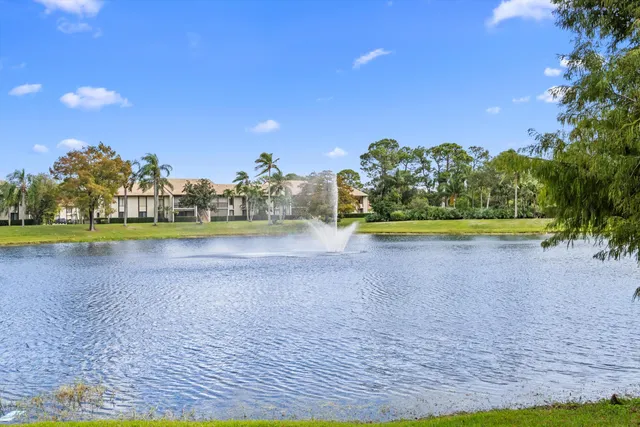 $2,100 | 2732 Southwest Matheson Avenue, Unit 112H2, Palm City, FL 34990