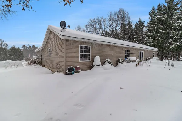 $315,000 | 4535 North 68th Avenue, Hart, MI 49420