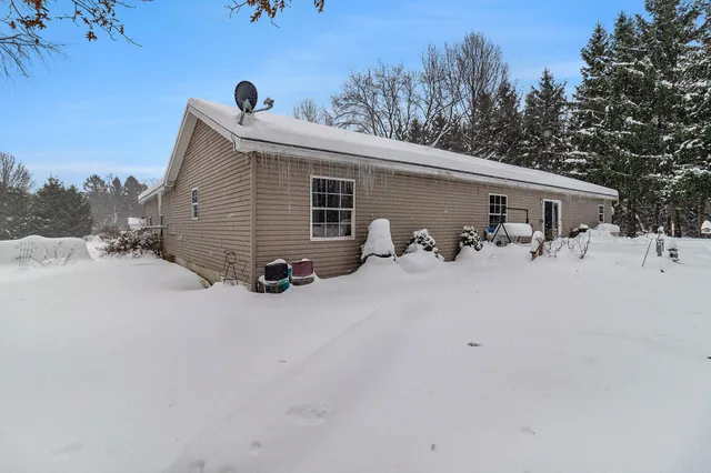 $325,000 | 4535 North 68th Avenue, Hart, MI 49420