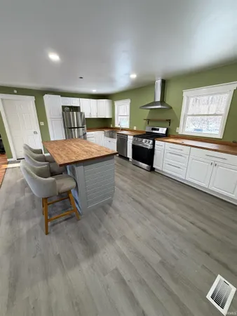 $205,000 | 17613 10B Road, Plymouth, IN 46563