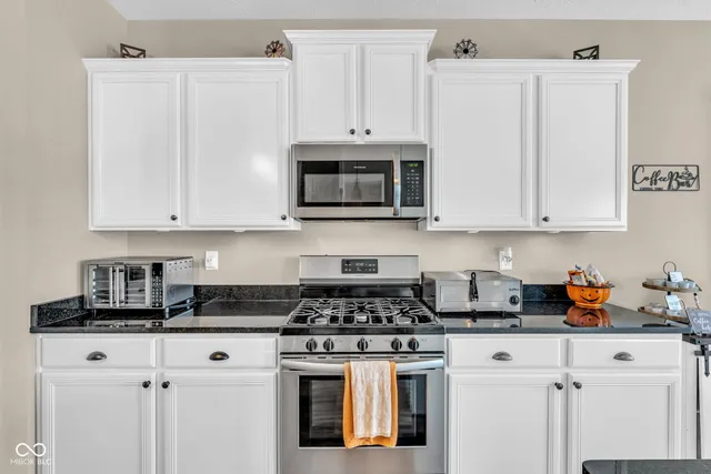 $399,000 | 659 Albermarle Drive, Pittsboro, IN 46167