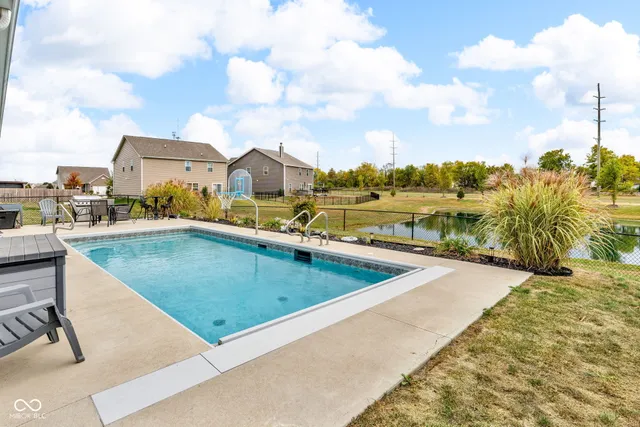 $399,000 | 659 Albermarle Drive, Pittsboro, IN 46167