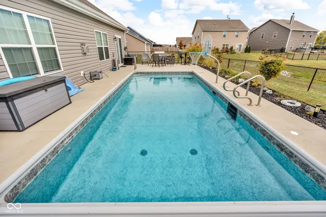 $399,000 | 659 Albermarle Drive, Pittsboro, IN 46167