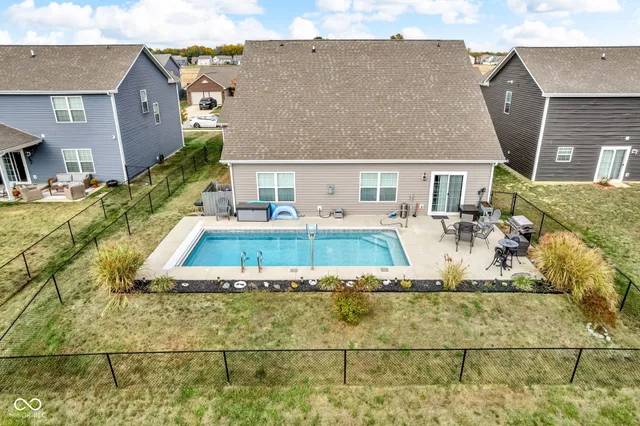 $399,000 | 659 Albermarle Drive, Pittsboro, IN 46167