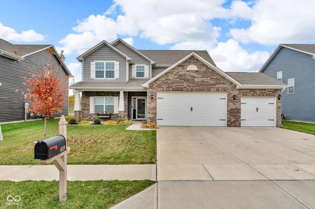 $399,000 | 659 Albermarle Drive, Pittsboro, IN 46167
