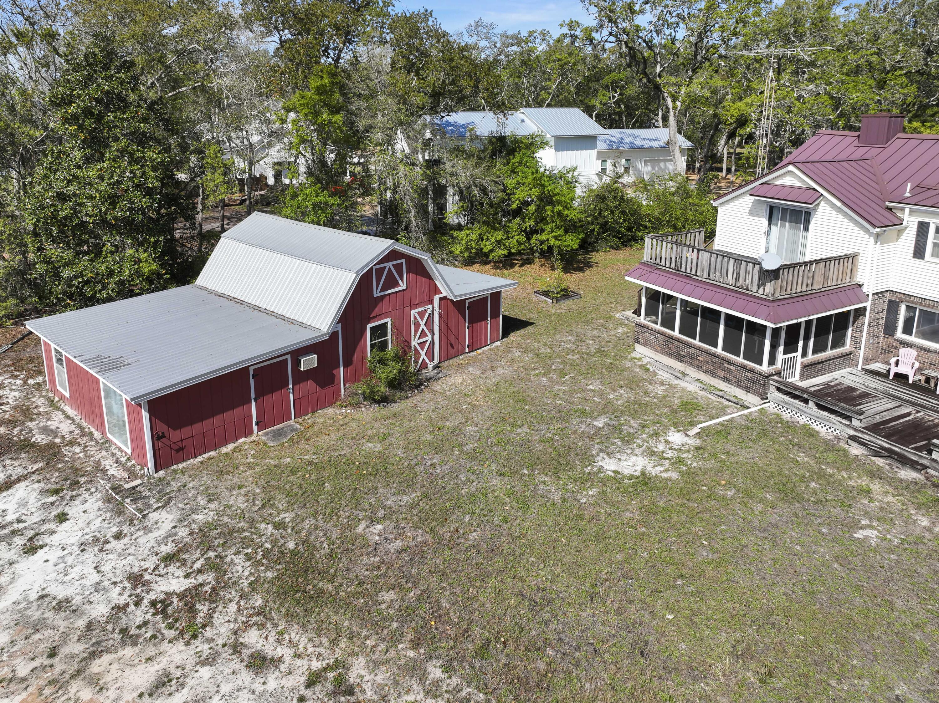 287 Red Barn Road Freeport, FL 32439 - Photo 12 of 47 Photo Mar 13 2023, 11 03 24 AM