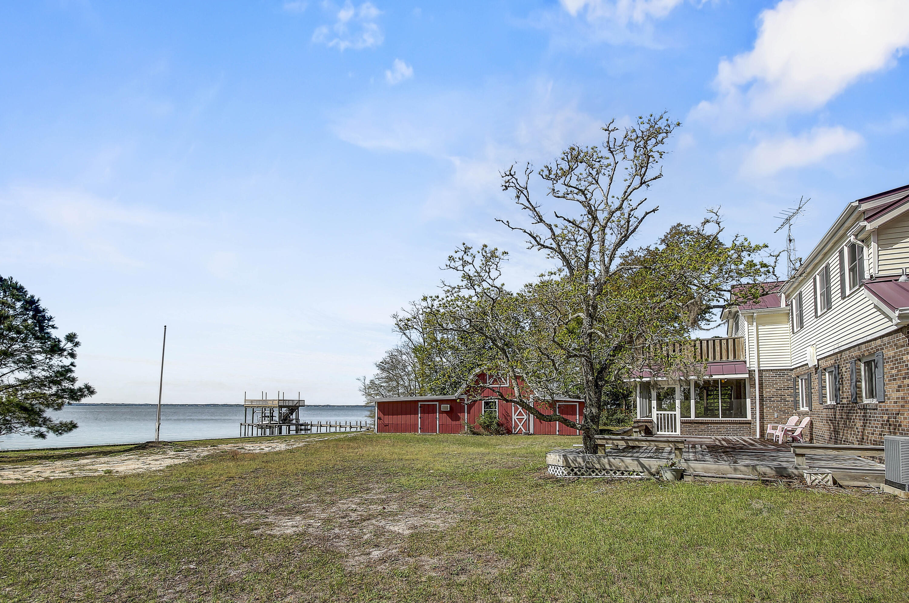 287 Red Barn Road Freeport, FL 32439 - Photo 42 of 47 BRKT0197_198_199_200_201_202_203