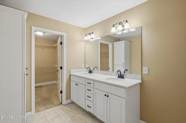 $389,900 | 108 Oakwood Drive, Maynardville, TN 37807