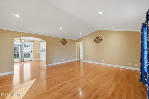 $389,900 | 108 Oakwood Drive, Maynardville, TN 37807