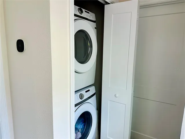 a close view of a washer and dryer
