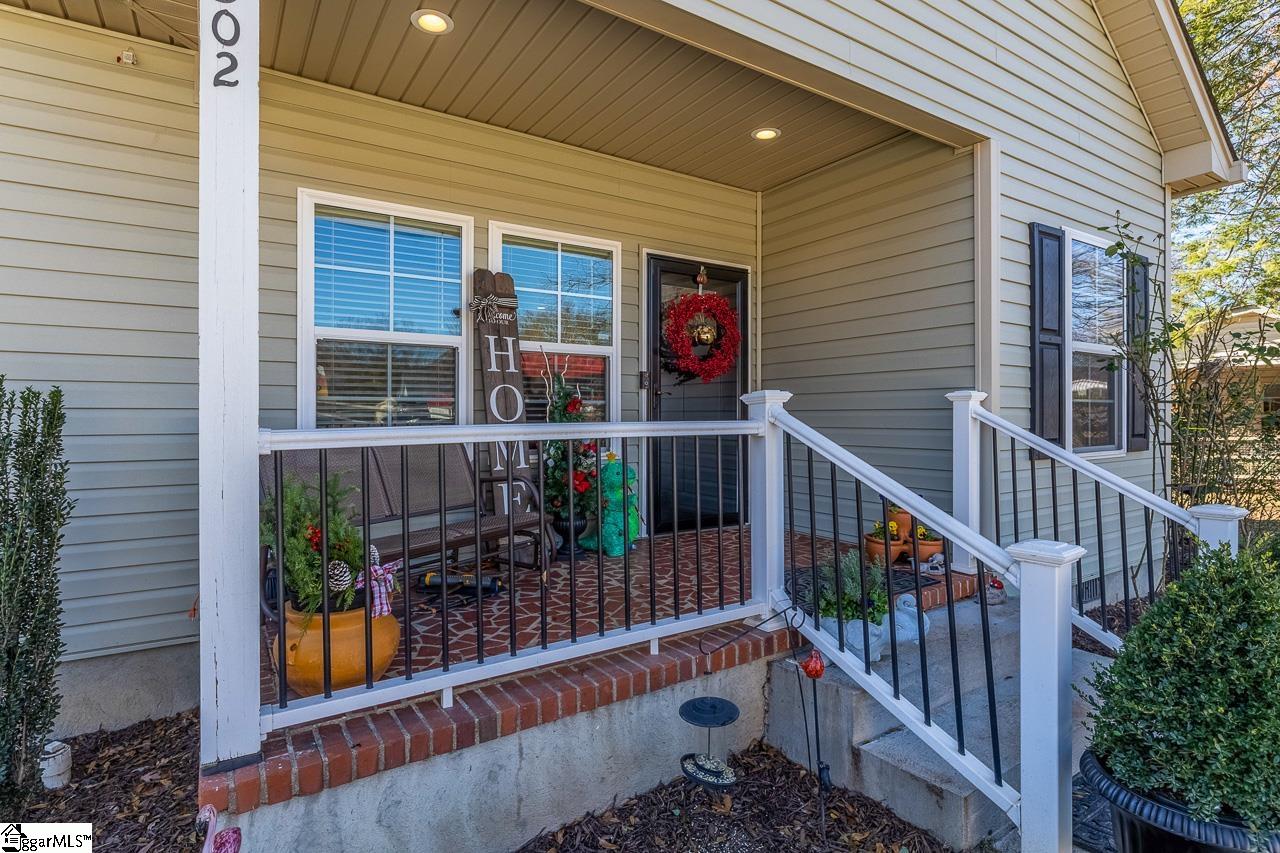 2302 East Lee Road Taylors, SC 29687 - Photo 3 of 30 Gallery Image 3