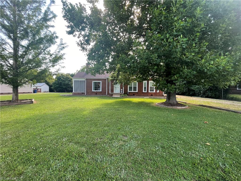 422 Roxboro Road Haw River, NC 27258 - Photo 2 of 39 Gallery Image 2