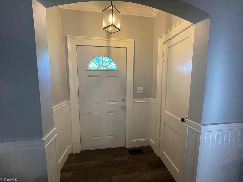422 Roxboro Road Haw River, NC 27258 - Photo 8 of 39 Gallery Image 8