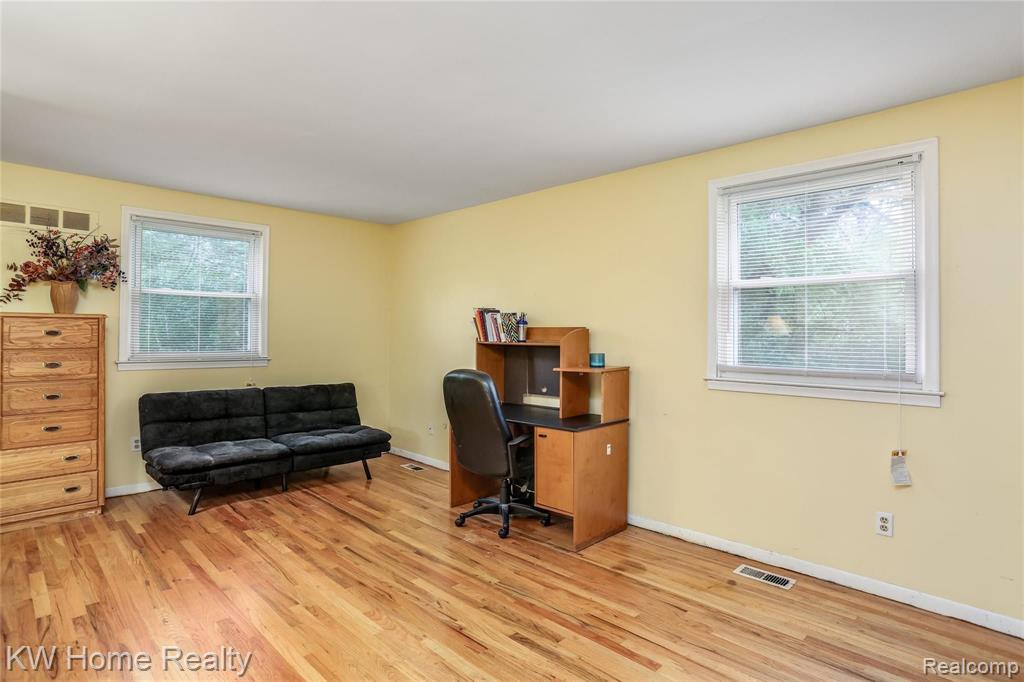 25861 Beecham Road Farmington Hills, MI 48336 - Photo 28 of 33
