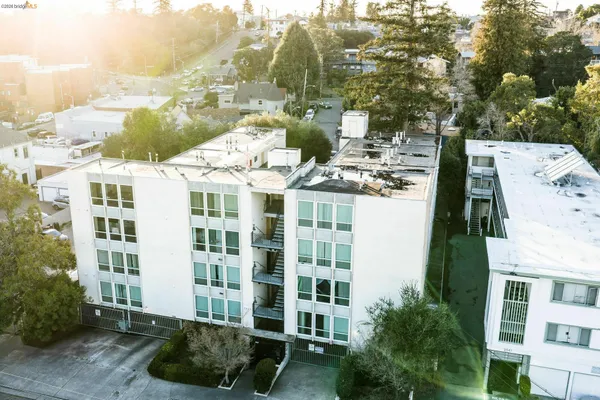 $6,500,000 | 3525 Dimond Avenue, Oakland, CA 94602