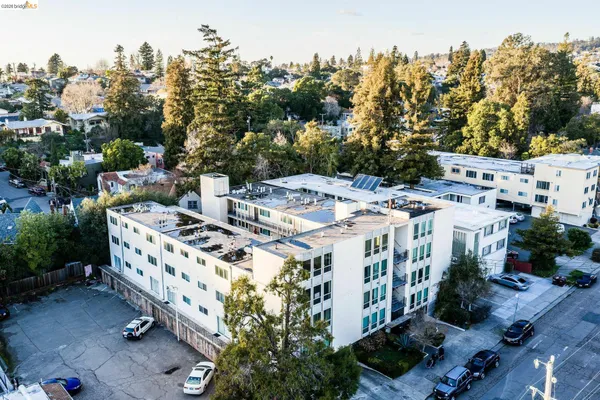 $6,250,000 | 3525 Dimond Avenue, Oakland, CA 94602