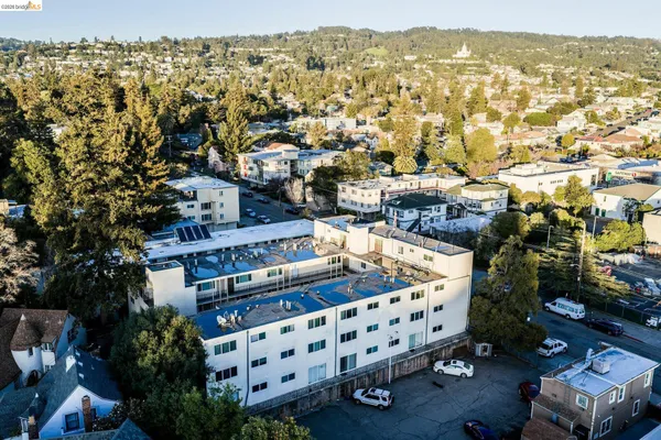 $6,250,000 | 3525 Dimond Avenue, Oakland, CA 94602