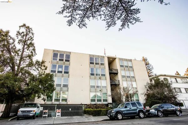 $6,250,000 | 3525 Dimond Avenue, Oakland, CA 94602